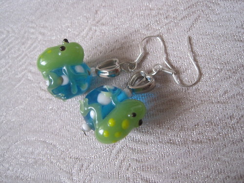 Náušnice z českého skla "Loving Frogs"