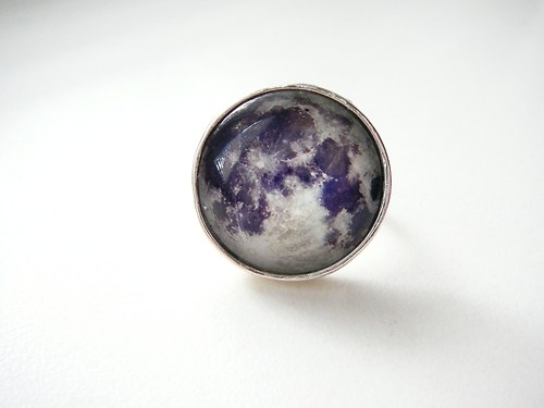 On the MOON — foto 1