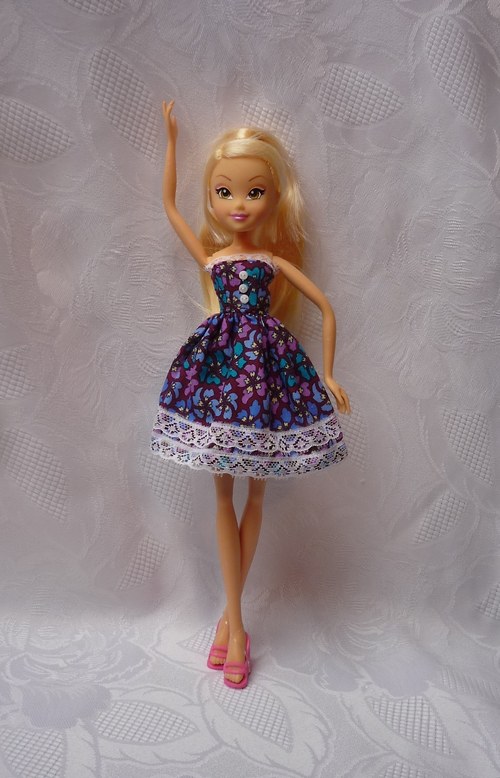 Krátké šaty pro Winx — foto 1