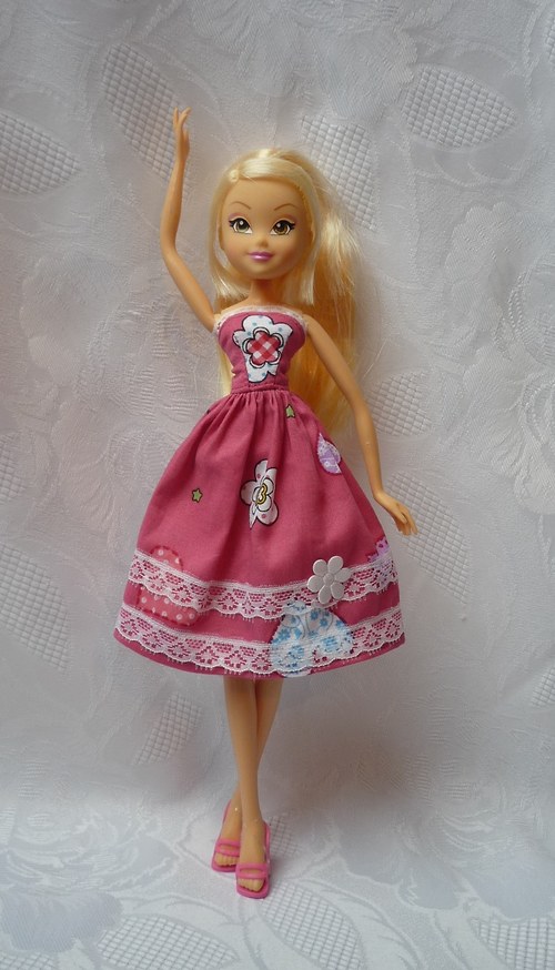 Krátké šaty pro Winx — foto 1