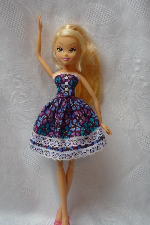Krátké šaty pro Winx — foto 1