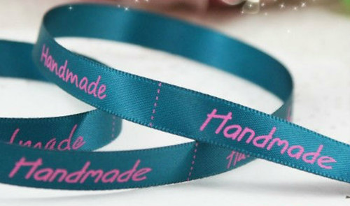 Saténová stuha HANDMADE: Tm. tyrkysová
