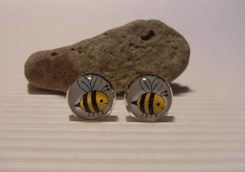 Bee — foto 1