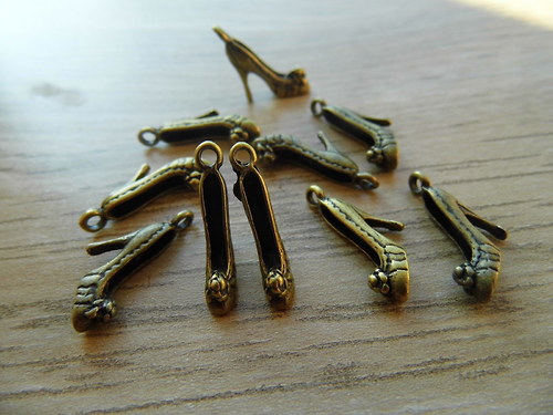 Přívěsek střevíček 20x10mm /10ks/