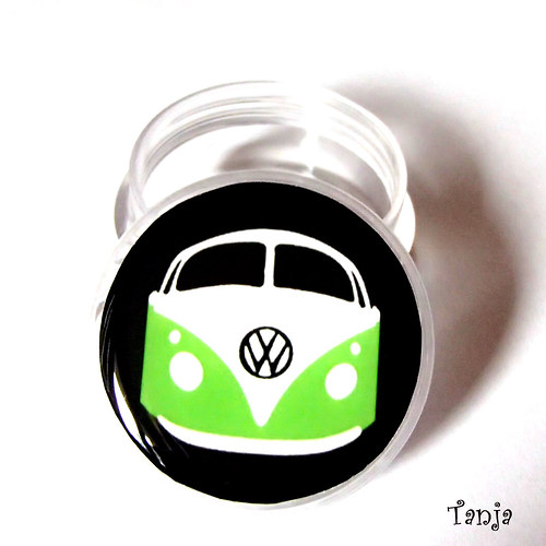Krabička s legendárním VW hippie busem — foto 1