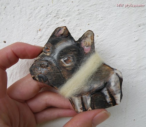 Frenchie má šál .... brožka — foto 1