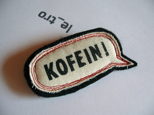 Brož KOFEIN! světle modrý na přání — foto 1