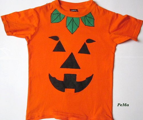 Halloweenská dýně / vel. 128 — foto 1