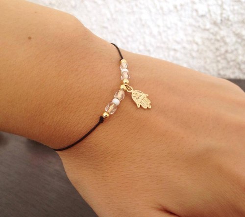Delicate Hamsa Hand - pozlaceno — foto 1
