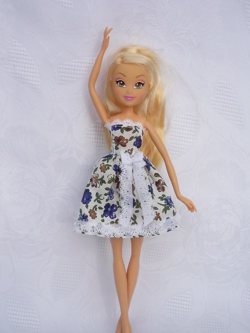 Krátké šaty pro Winx — foto 1