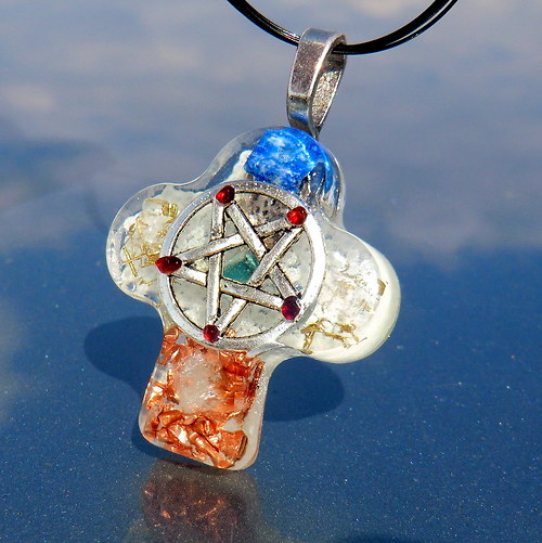 Orgonit *OBJ* Pentagram / obráceně ? — foto 1