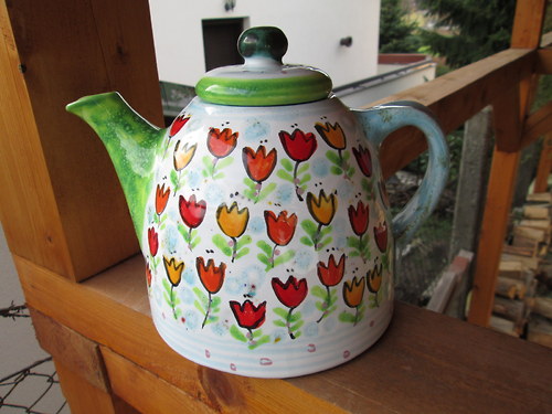Konvice s tulipánkama..2l — foto 1