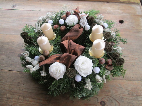 Adventní andělský hnědo-bílý — foto 1