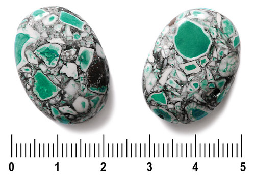 Zelené zlomkové oválky, 19 × 27 mm, 1 ks