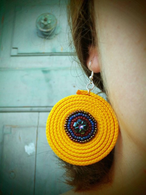 Yellow ring — foto 1