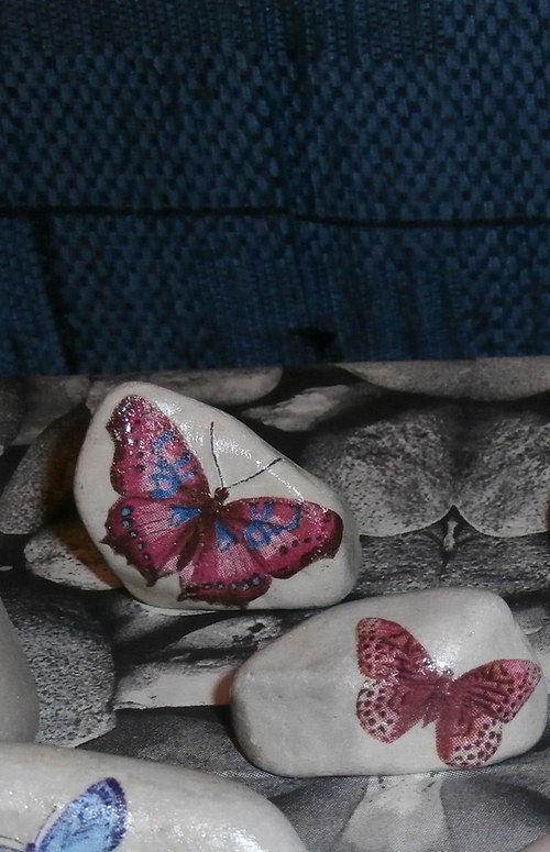 Oblázek s motýlkem — foto 1