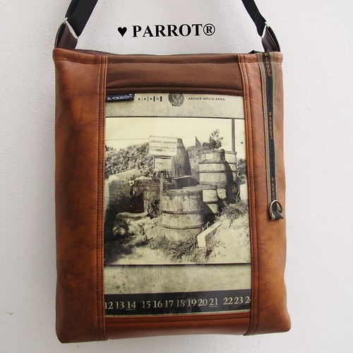 RETRO BRNO - No.8 . notebook - PARROT® — foto 1