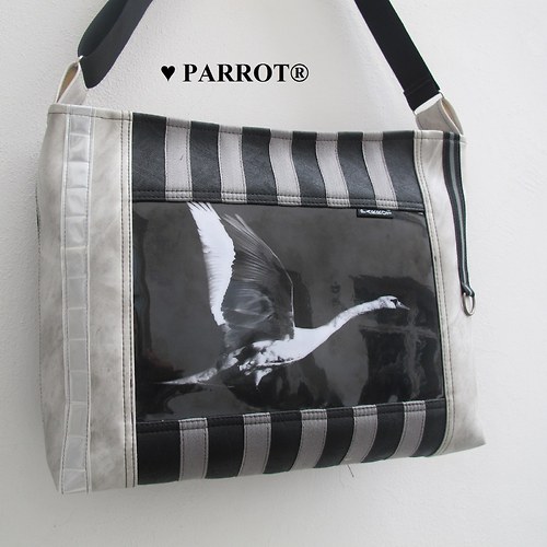 Swan - Labuť VH- PARROT® — foto 1