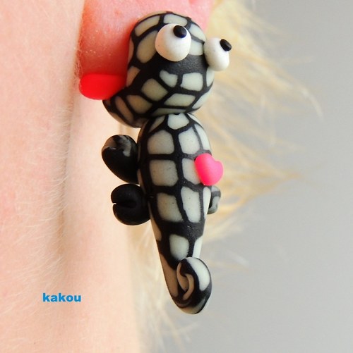 Zakousnutí chameleoni černý svítící — foto 1