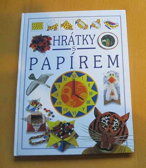 Kniha Hrátky s papírem — foto 1