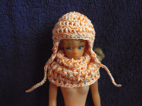 Nákrčník s ušankou pro Barbie — foto 1
