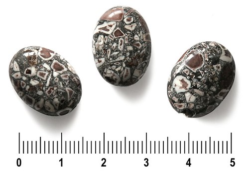 Hnědé zlomkové oválky, 19 × 14 mm, 1 ks