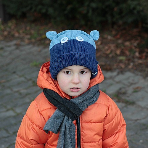 Čapka okatá modrá — foto 1