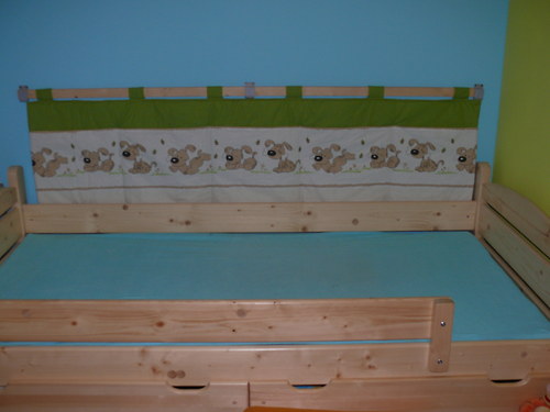 Kapsář k velké posteli 200x50 pejsek — foto 1
