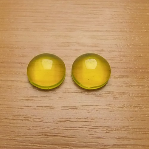 Resinové kabošony - lentilky - 12 x 5mm - 2 kusy