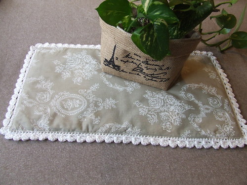 Ubrousek s ornamenty — foto 1