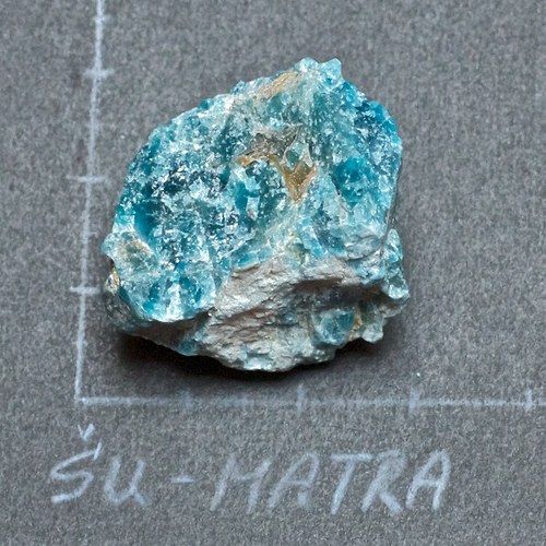 Apatit- surový — foto 1