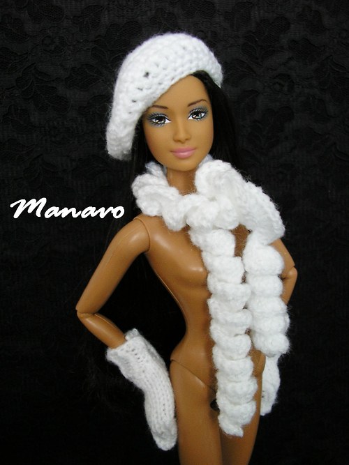 Bílá zimní souprava pro Barbie — foto 1