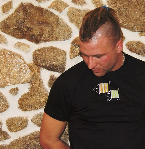 Černé prasátkové triko vel.L — foto 1