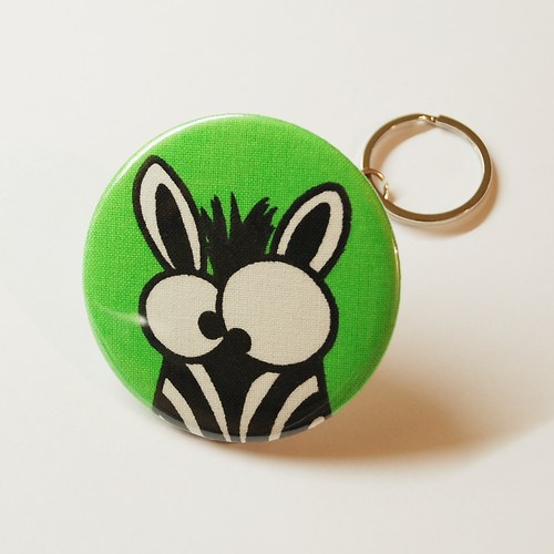 Klíčenka s otvírákem - zebra — foto 1