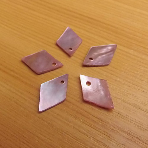 Perleťové kosočtverečky - 13 x 8,5mm - 10 kusú