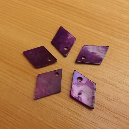 Perleťové kosočtverečky - 13 x 8,5mm - 10 kusú