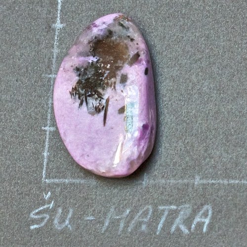Čaroit — foto 1