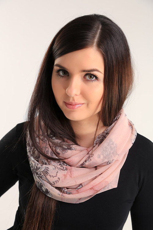 Nákrčník starorůžový — foto 1