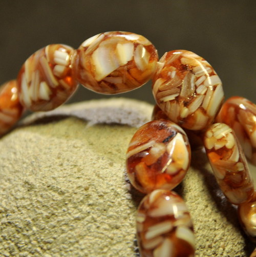 PER908 Perleť ovál Honey 18x13 mm