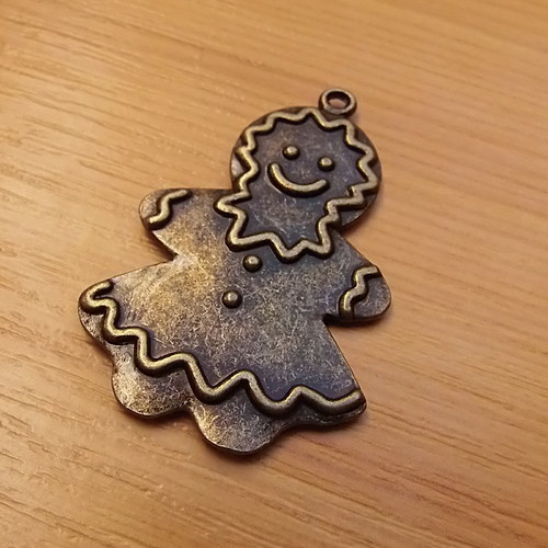 Perníková panenka- starobronz - 27mm x 41 - 1 kus