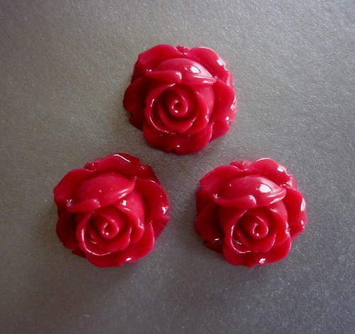 C42 / kabošon růžička bordó /15x15x8mm / 3ks