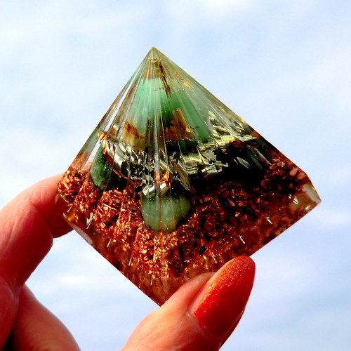 Orgonit* (2)Velká pyramida/Broušená *Zklidnění* — foto 1