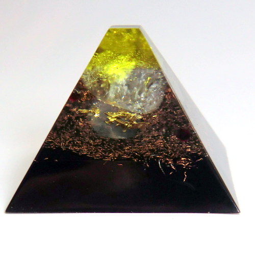 Orgonit *Pyramidka* na přání — foto 1