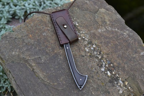 Nůž / D2 / Bahenní dub / Neck knife — foto 1