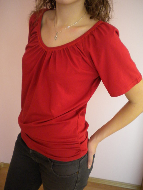 Nabírané tričko -velikost M — foto 1