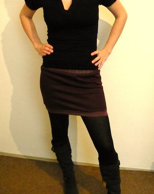 Vínová balonová sukně — foto 1