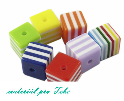 Kostičky - pestrobarevné - 10 ks