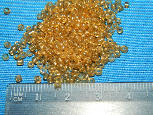 Rokajl skleněný S PRŮTAHEM 3mm balení 20g