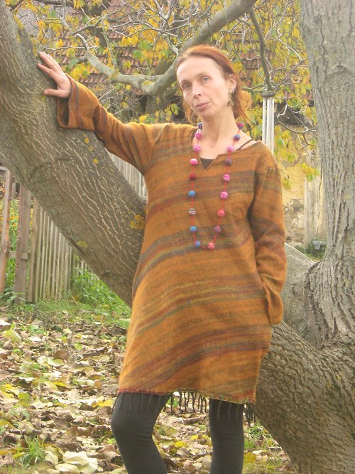 Teplé šaty — foto 1