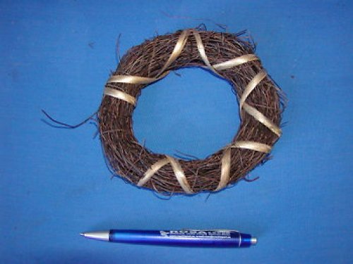 Věnec z révy zdobený, 15 cm — foto 1